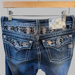 Miss Me Jeans Women’s Size 29 Mid Rise Bootcut Embellished Pockets Thick Stitch